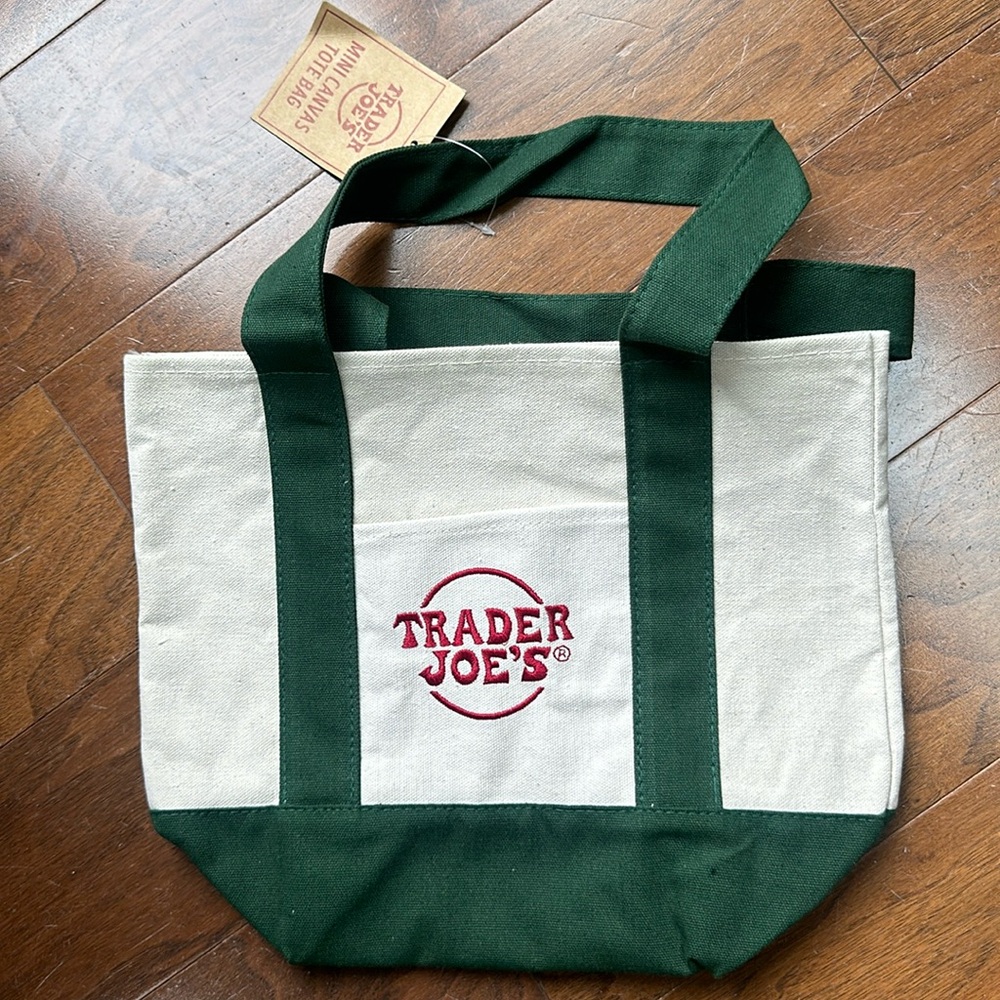 Trader Joes Mini Tote in Green